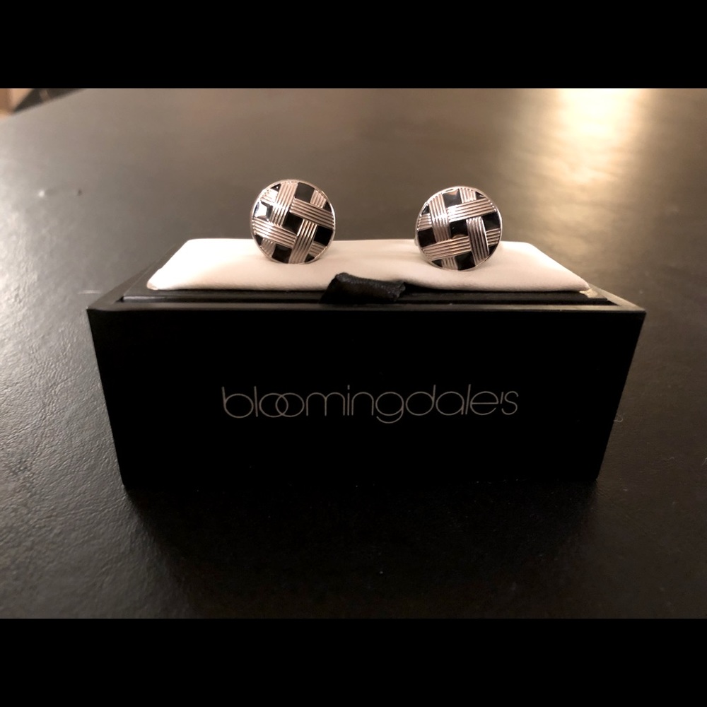 Bloomingdale’s Round Black and Silver Cuff Links